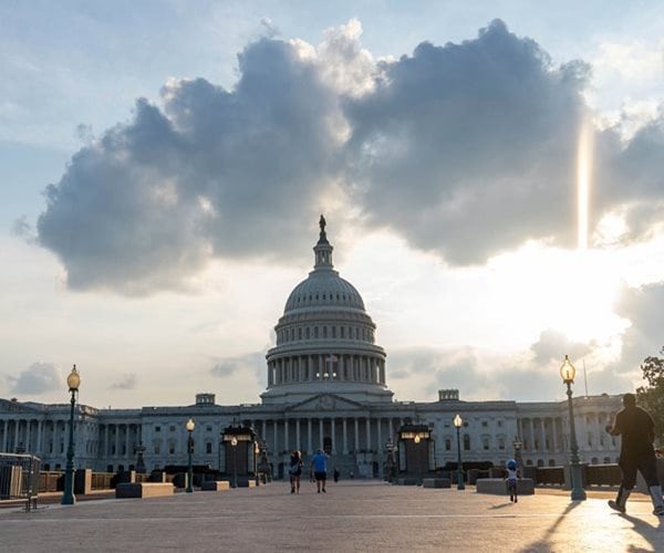 US Racing Toward Record $39 Trillion Debt