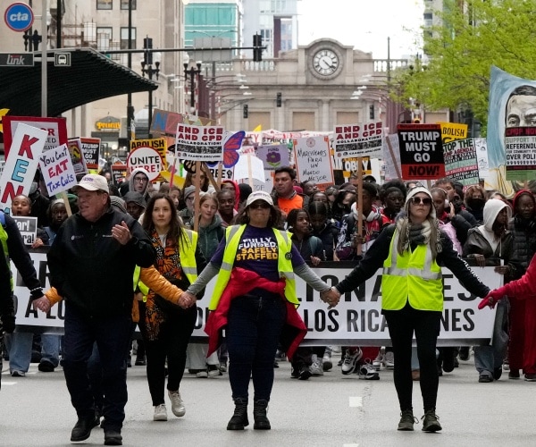 Chicago Schools, Teachers Clash Over May Day Protest