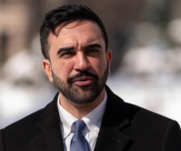 Report: Mamdani Used Signal App for City Business