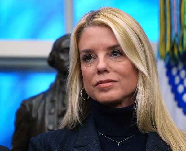 Lawmakers Push Bondi to Testify Despite White House Exit