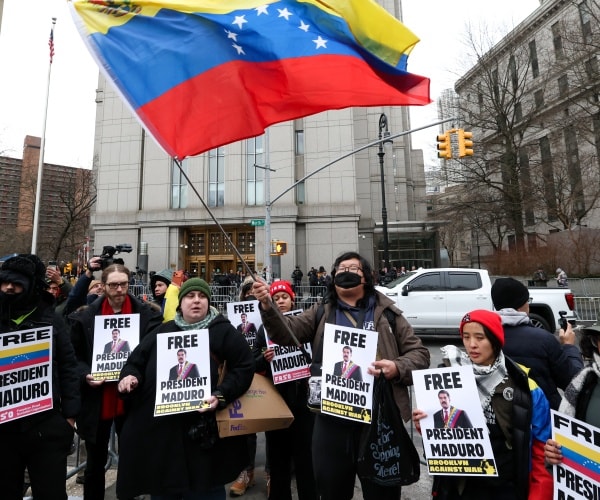 Trump Mocks Paid Pro-Maduro Protesters