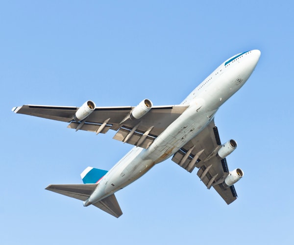 United Signals Fare Hikes as Jet Fuel Costs Surge