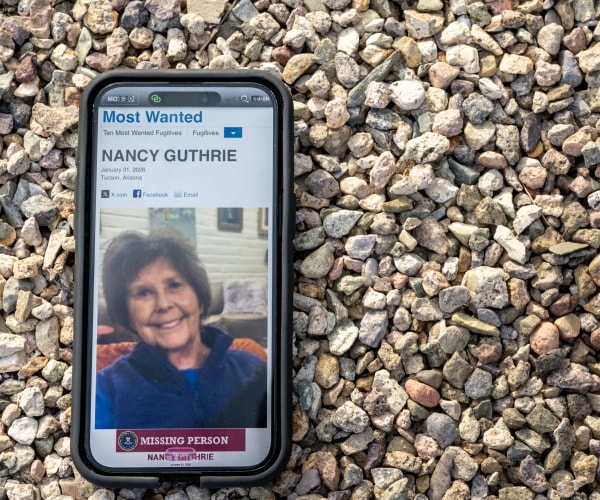 FBI Coordinates With Mexico on Guthrie Abduction