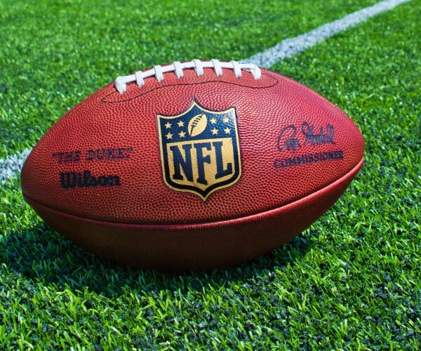 NFL: Rams-Vikings Playoff Game May Move to Ariz.