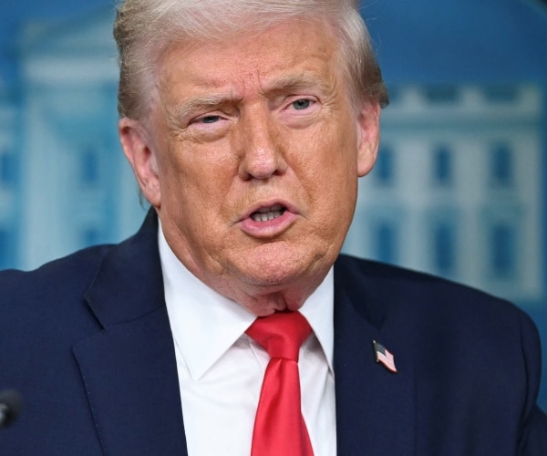 Trump Urges Dem Leaders to Cooperate With ICE, End Sanctuary Policies