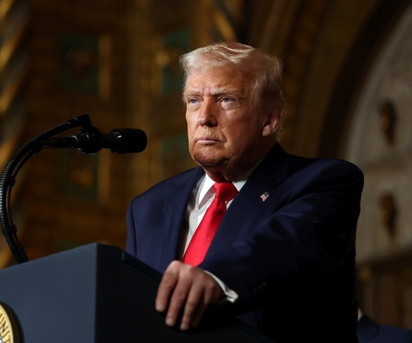 WSJ: Trump Hinted About Venezuela Action to Oil Executives