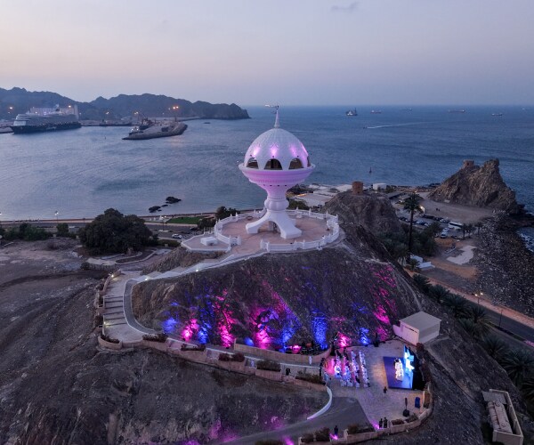 Iran, US Prepare for Oman Talks After Deadly Protest Crackdown