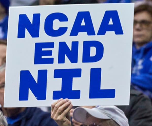 Trump to Host WH Talks on College Sports NIL Rules