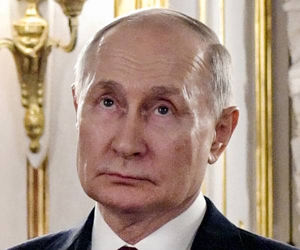 Putin Orders Orthodox Easter Ceasefire; Ukraine Agrees