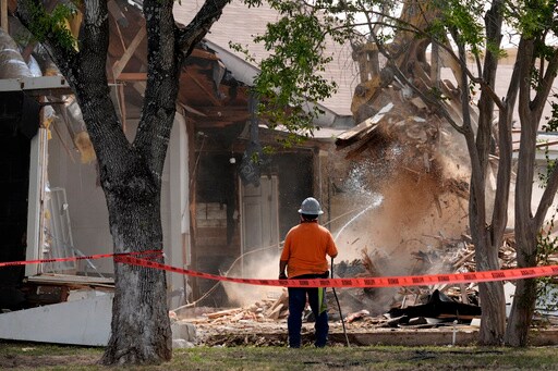 Crews Demolishing Texas Church, Site of Slaughter in 2017