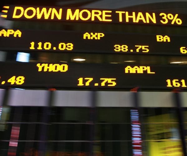 Data 'Fog' Has Some Investors Groping for the Exit