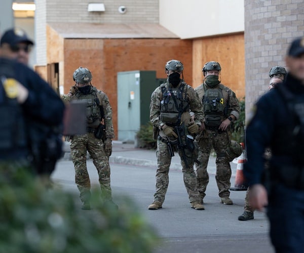 Judge Orders ICE to Stop Warrantless Arrests in Oregon