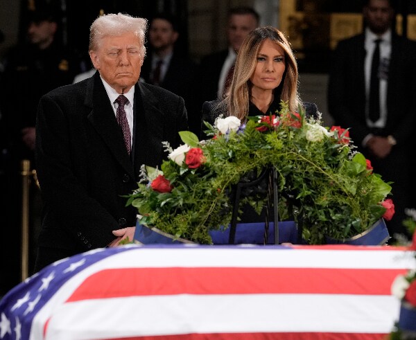 Trump Visits Jimmy Carter's Casket in Capitol Rotunda