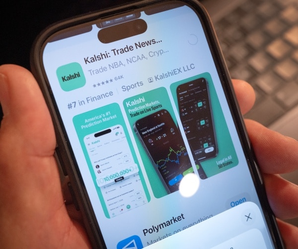 Kalshi Suspends 3 Political Candidates for Trades 