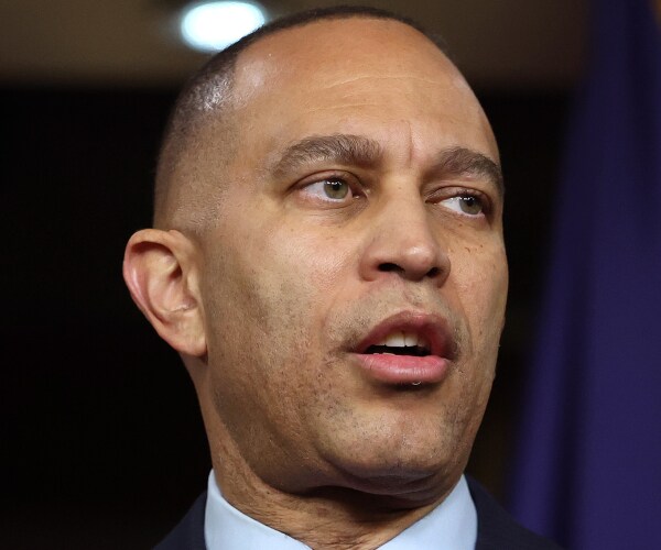 Rep. Jeffries Rejects GOP Effort to Tie DHS Funding, Iran