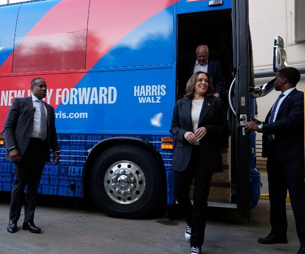 Harris-Walz Bus Tour Targets GOP Strongholds in SE Ga.