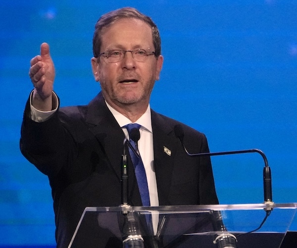 Report: Herzog Camp Presses Netanyahu on Trump Remarks