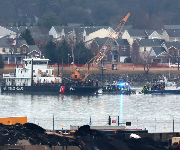 Repeated Close Calls Similar to Collision Near D.C. Airport