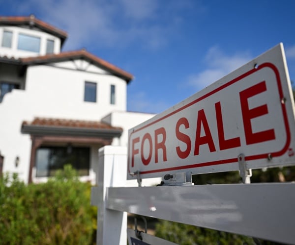 Trump: Lower Interest Rates Key to Fixing Housing Crisis