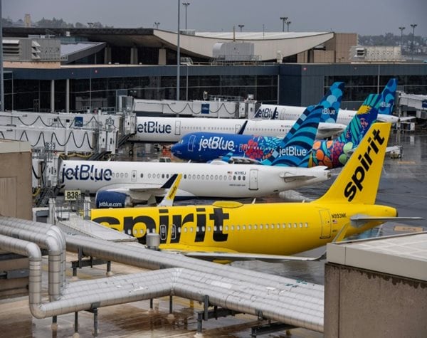 US Airlines Step Up as Spirit Winds Down