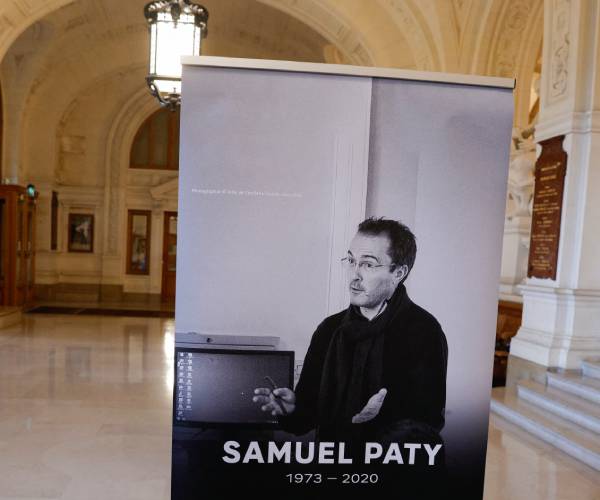 French Court Convicts 8 of Involvement in Teacher's Beheading