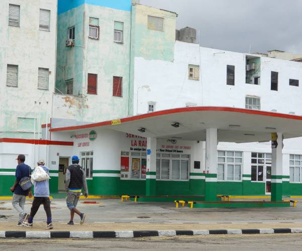 Cubans Brace for Trump Stranglehold on Oil