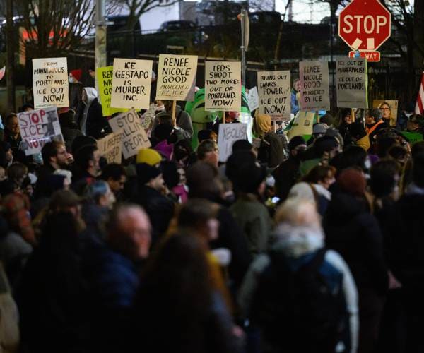 Anti-ICE Mob Takes Protest Inside Minneapolis Hotels