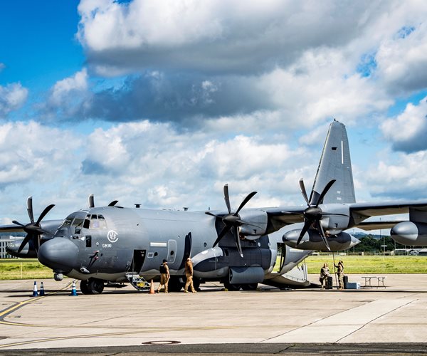 Pentagon: Military to Provide Airlift Support for Deportations