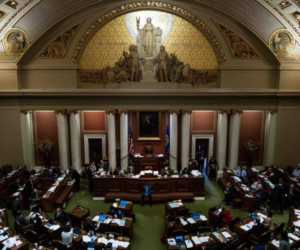 GOP Has Temporary Control of Minnesota House