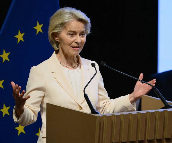 Euro Commission Head Meets Congress Amid Greenland Row