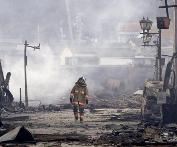 Japan Rescue Running Out of Time After Earthquakes&semi; 73 Dead