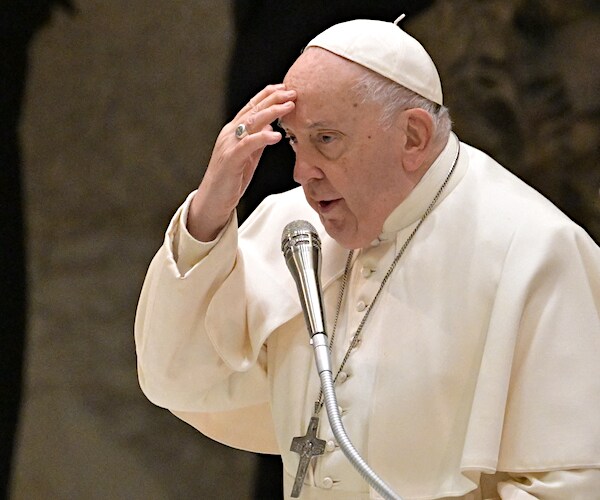 Pope&colon; 'All Efforts' Must Be Made to End Wars in Ukraine‚ Middle East