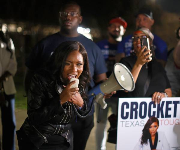 Kamala Harris Endorses Crockett in Texas Senate Primary