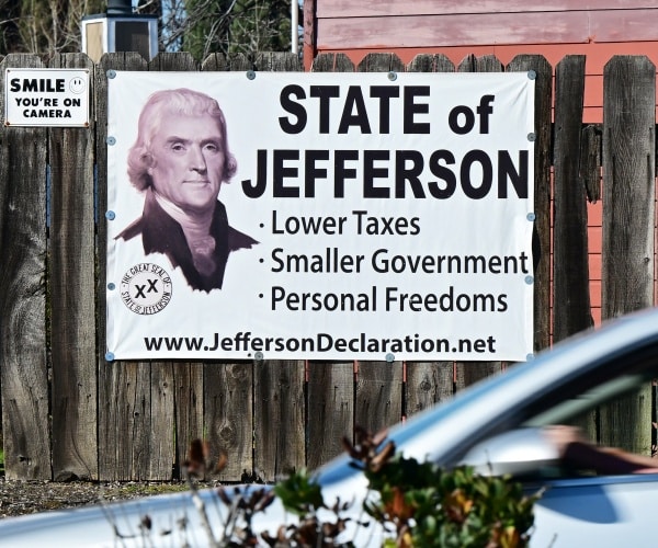 Tax Divide Deepens as Red States Cut, Blue States Hike