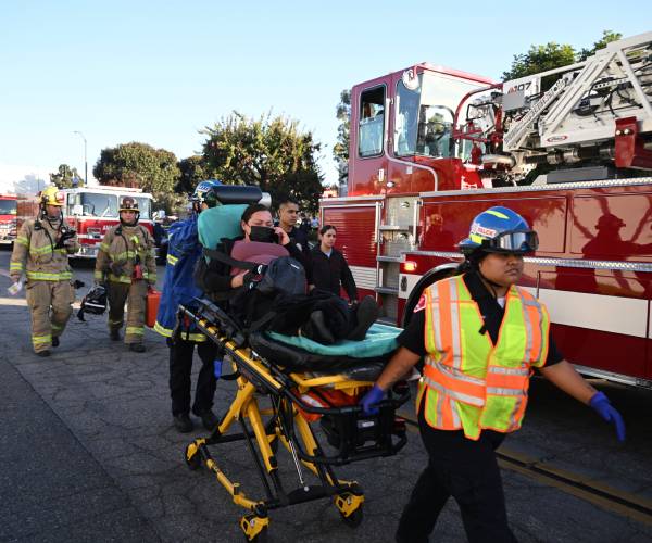 2 Dead, 18 Hurt in Small Plane Crash in Southern California