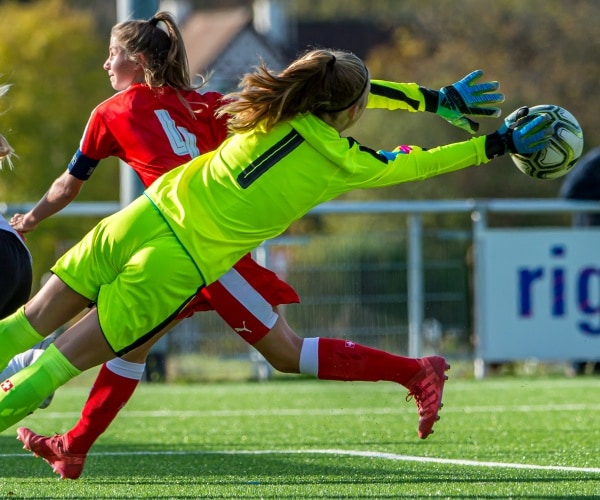 Murphy says he believes in ‘correlation’ of Trump’s approval falling and ‘authoritarian behavior’