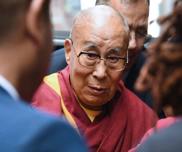 Dalai Lama in New York for Medical Treatment