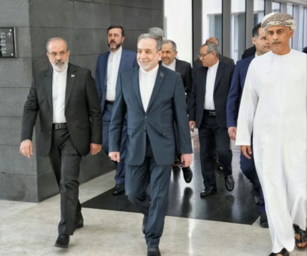 US Brings Top Mideast Commander to Iran Talks in Oman