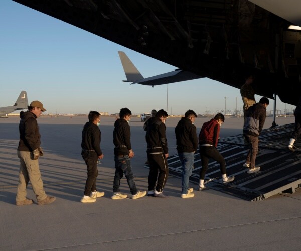 Appeals Court Upholds Halt on Trump's Expedited Migrant Removal Plan