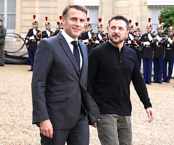 France's Macron to Host Emergency European Summit on Ukraine