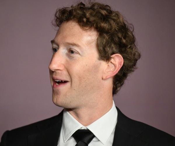 Meta CEO Zuckerberg OK'd Sex-Talking Bots for Minors