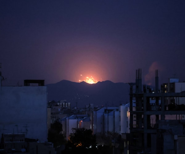 Trump Meets Defense CEOs as WH Says Weapons Plentiful