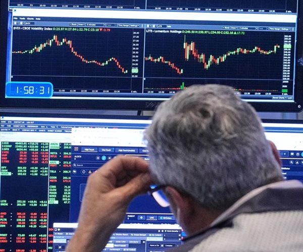 Wall St Ends Higher on Growing Dec. Rate Cut Bets