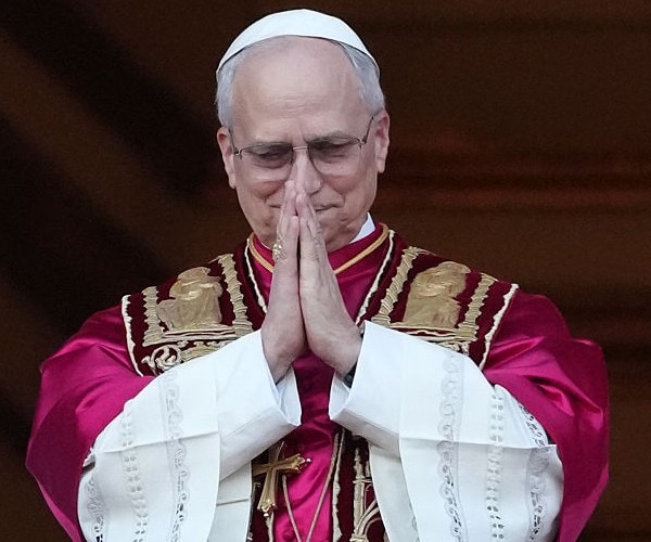 Pope Leo Says He Does Not Fear Trump, Pushes Back in Feud Over Iran War