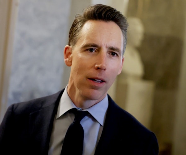 Hawley Presses HHS to Reinstate Abortion Funding Ban