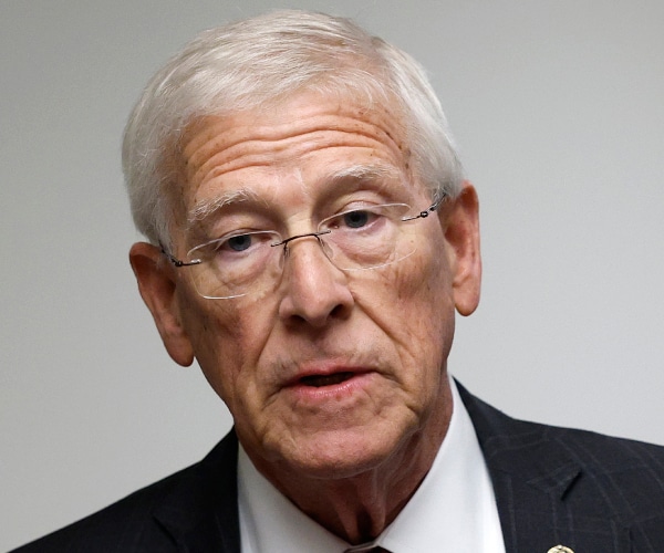 Sen. Wicker Skeptic of Iran Talks, Urges Military Action