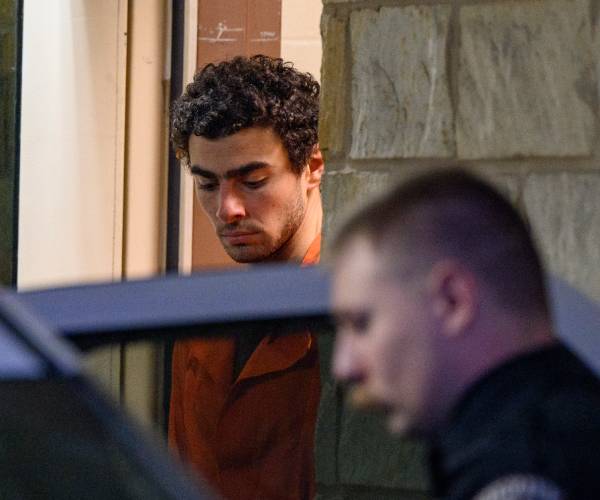 Supporters Raise $90K for Suspected CEO Killer's Legal Fund