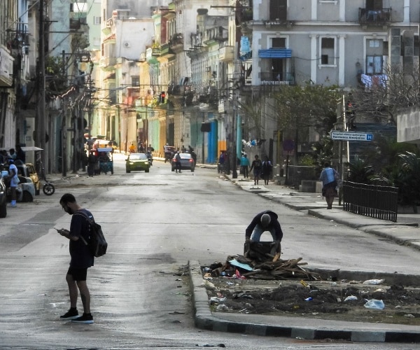 Kremlin: 'Critical' Fuel Situation in Cuba