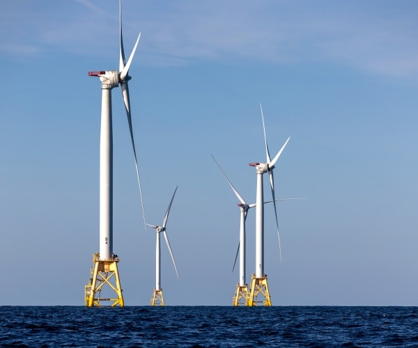 Report: Trump Eyes $1 Billion Deal to Halt Offshore Wind