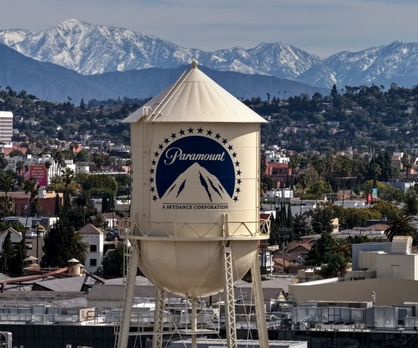 Paramount in Talks for Gulf Backing in Warner Takeover